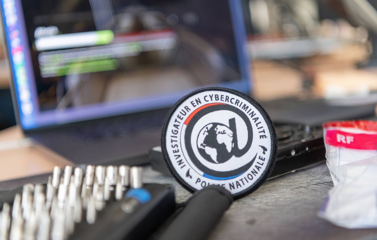 Detenido un joven de 15 años sospechoso de haber participado en un hackeo Detenido un joven de 15 años sospechoso de haber participado en un hackeo